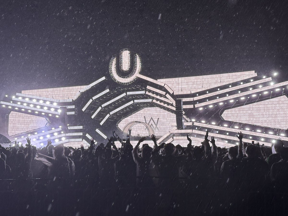 aco54786888's tweet photo. Ultra Japan 2026 Day2 は
Alan Walker 

あっという間に終わっちゃった https://t.co/hRlBhENhEO