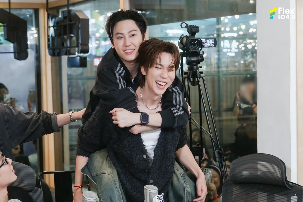 PraePannaray's tweet photo. เราภูมิใจที่สุดเลยนะที่ได้เป็นแฟนคลับของพวกเธอ 🤍
ขอบคุณที่เกิดมาให้พวกเราได้รัก ได้ชื่นชม และได้มีความสุขไปกับพวกเธอ
ขอบคุณที่เข้ามาเป็นความสุขในชีวิตของพวกเรา
รักและจะคอยซัพพอร์ตพวกเธอไปเรื่อย ๆ นะ 🐶🐱🤍
 @bb0un @Prem_space 
#BounPrem https://t.co/ck0gCXeXdw