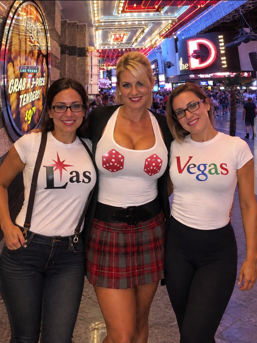 SCVegas's tweet photo. Viva Las Vegas 🎲🎲 https://t.co/8Zdgc7ZZqd