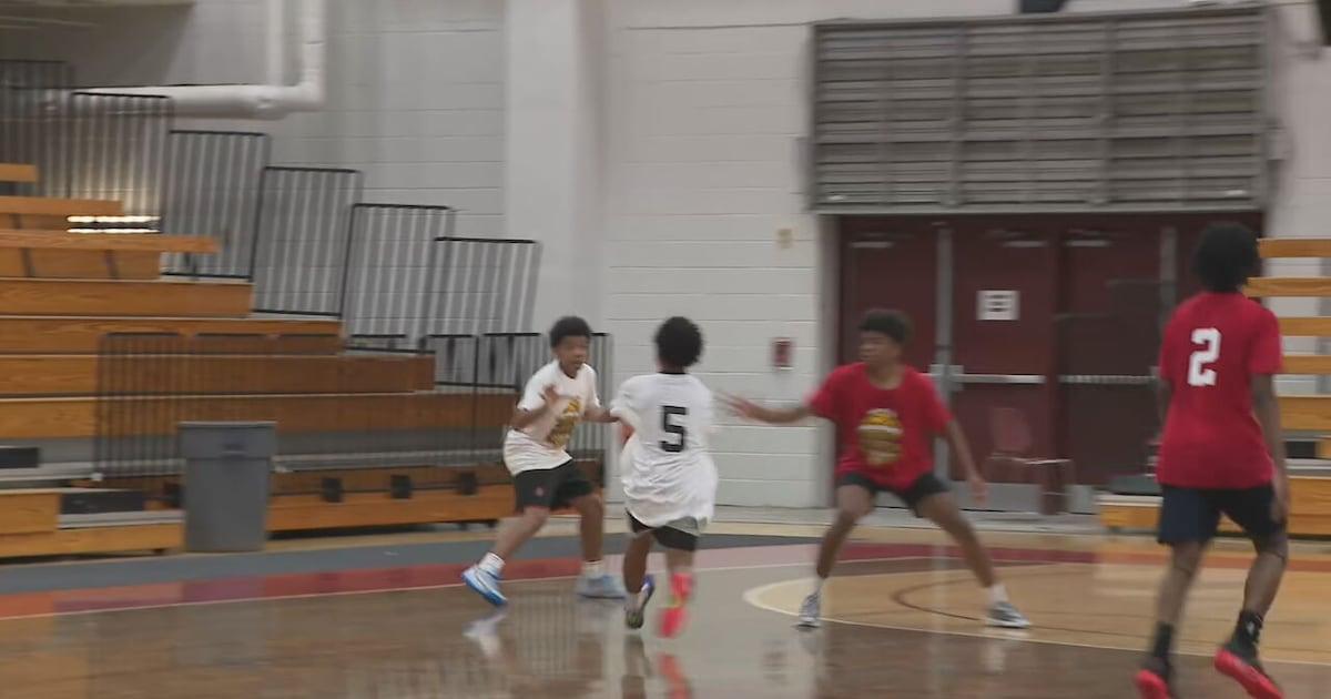 wsbtv's tweet photo. ‘No Violence, Just Hoops’ basketball tournament aims to inspire youth https://t.co/ND5Enjiact https://t.co/L712PmKn9o
