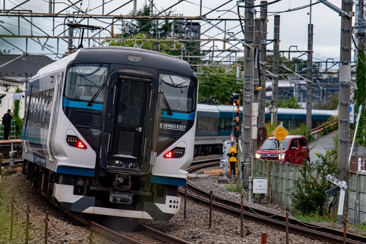 Kamisuwa_CO57's tweet photo. 9/19
E257系2000番台NA-08編成　9093M 臨時特急あずさ93号 松本行

ようやく信玄公のお膝元で「青いあずさ」を撮れて嬉しみ(後ろは無表示だったけど) https://t.co/1Tx0Ciedd6