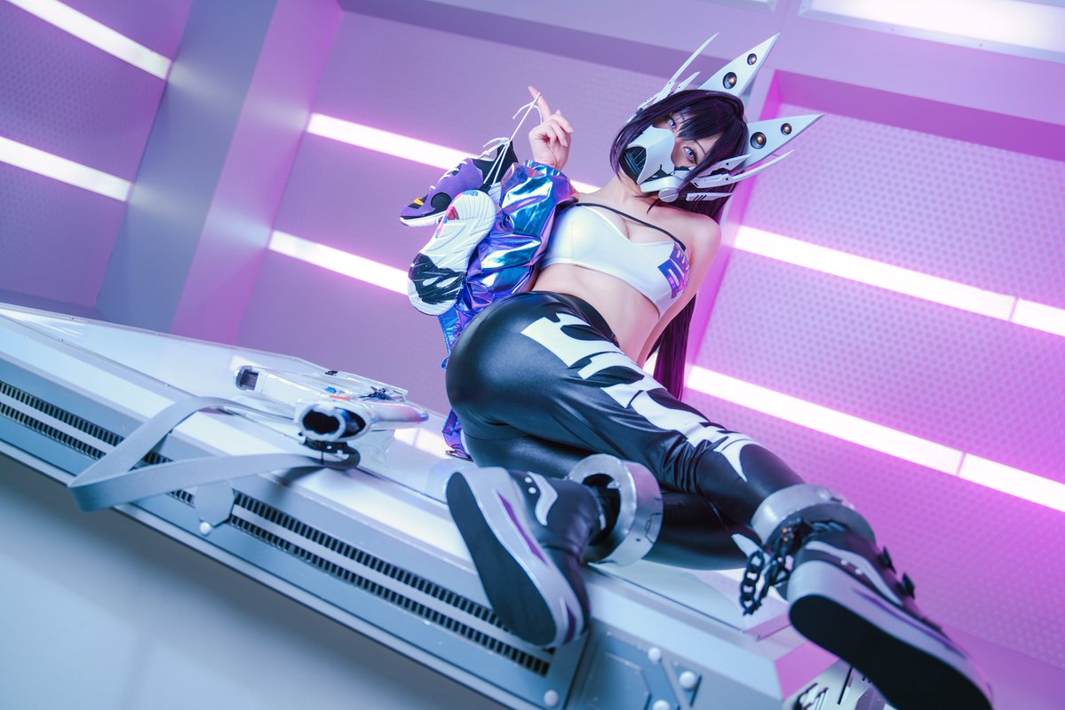 lingooooor's tweet photo. 最後の一枚、動いてるシン～

#NIKKEcosplay https://t.co/OlJjtvUu3C