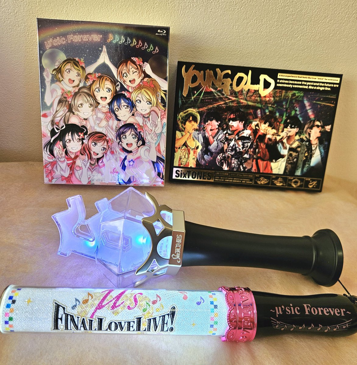 yknc_ST's tweet photo. 【ラブライブとSixTONESの共通点】

・ギリギリから集まりグループになった熱い成り立ち
・キラキラして見えて泥臭く努力
・メンバーの個性豊か
・どのペアも良い
・音楽ジャンルが幅広い
・憧れだった東京ドーム
・佐伯ユウスケ

よってラブライバーがSixTONESを知れば好きになるのは自明
ソースは私 https://t.co/lKOV1G6zWw