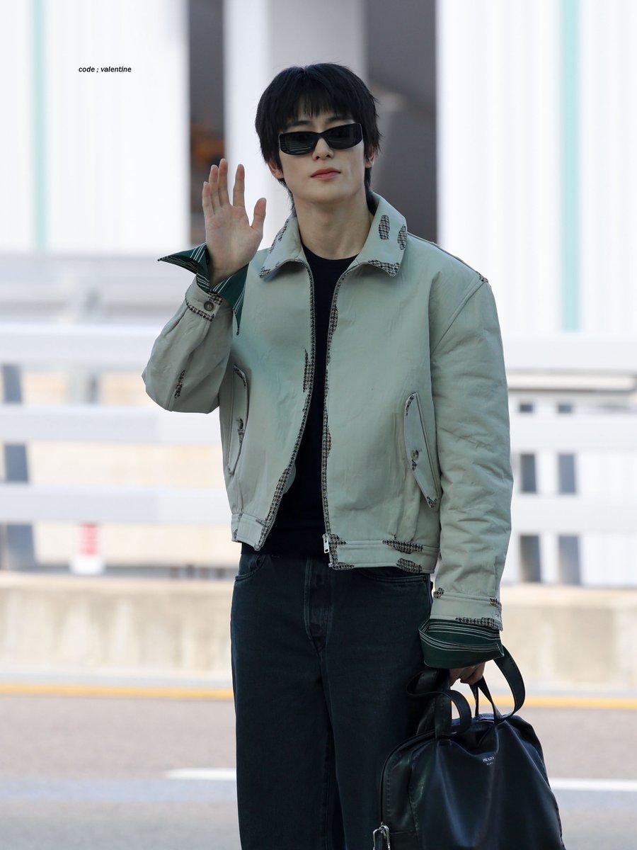 codevalentineJH's tweet photo. 260921

안전비행 🛫

#NCT #NCT127 #재현 #JAEHYUN #ジェヒョン https://t.co/7VhcJPvDN6