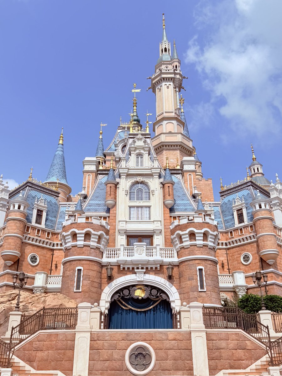 ShiiNa_D_'s tweet photo. 📷Enchanted Storybook Castle https://t.co/nBEeT8ao46