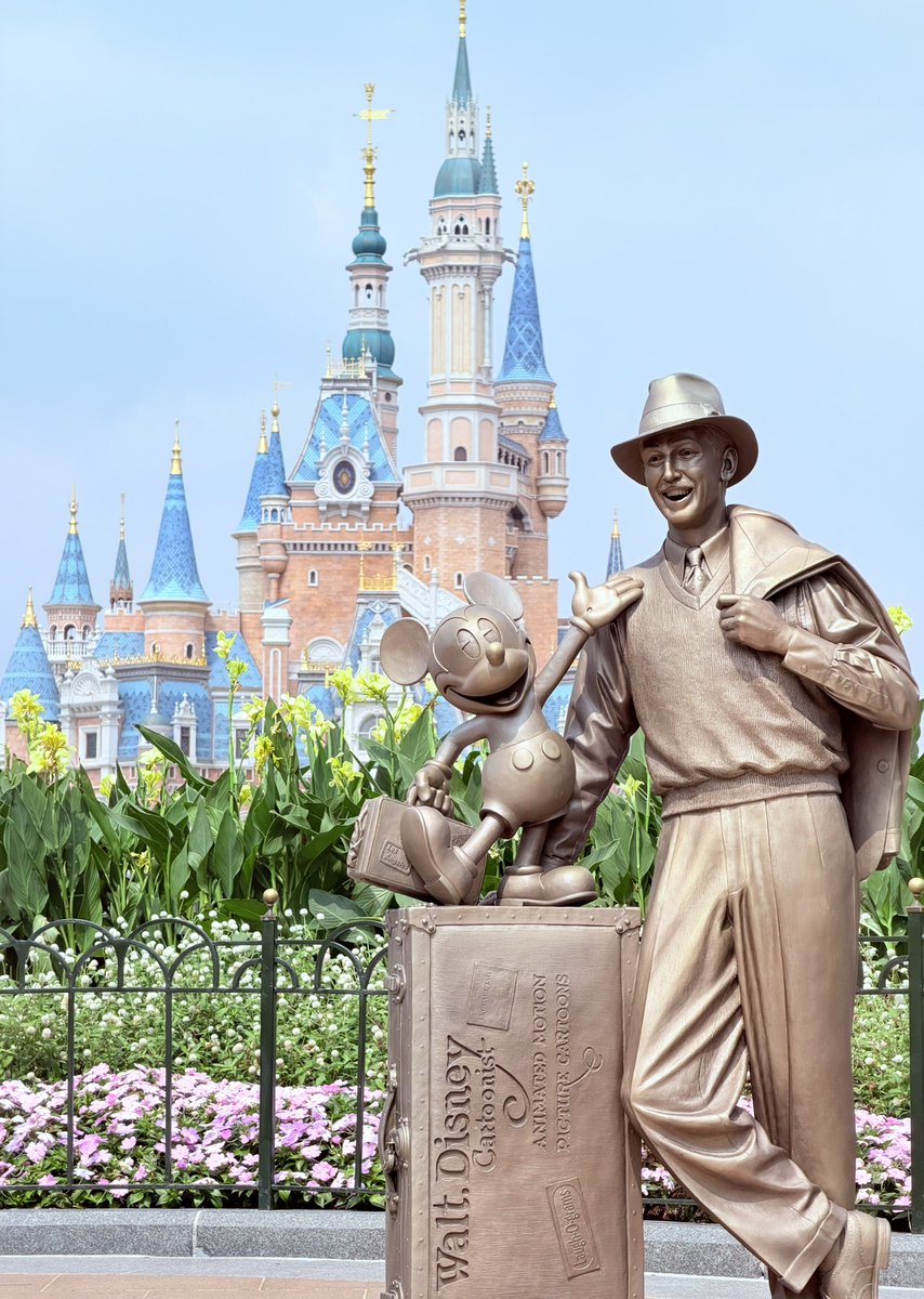 ShiiNa_D_'s tweet photo. 📷Enchanted Storybook Castle https://t.co/nBEeT8ao46