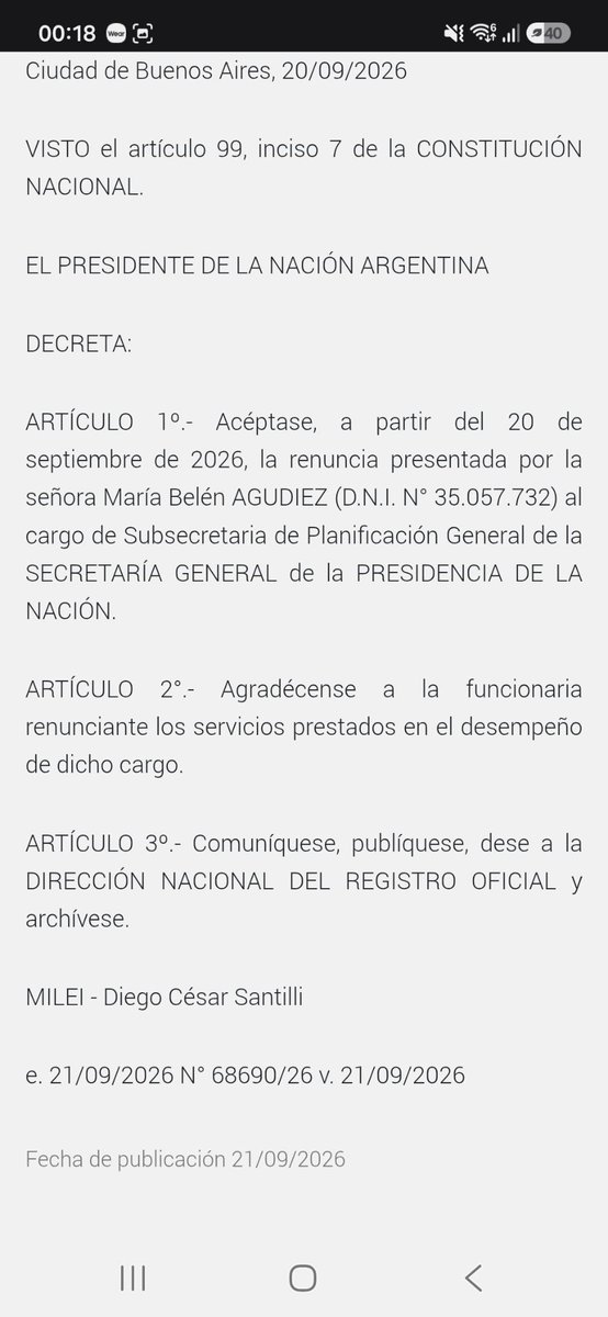 FabianWaldman's tweet photo. Olivos
Renunció María Belen Agudiez, la mano derecha de Karina Milei. 
Su cuñado Osvaldo Javier Sosa era intendente de la quinta.

Dos empleadas de importancia eran Laura Villegas y Camila Zapata, esta última pareja de Sosa. Eran los responsables de las fiestas y eventos que se realizaban bajo la supervisuón de Agudiez.

No hubo ninguna intoxicación, habría sido un rumor que deslizaron. Mario Sulii es la única persona que tiene acceso a Javier Milei además de su hermana y a sus perros.

Habrá más novedades.