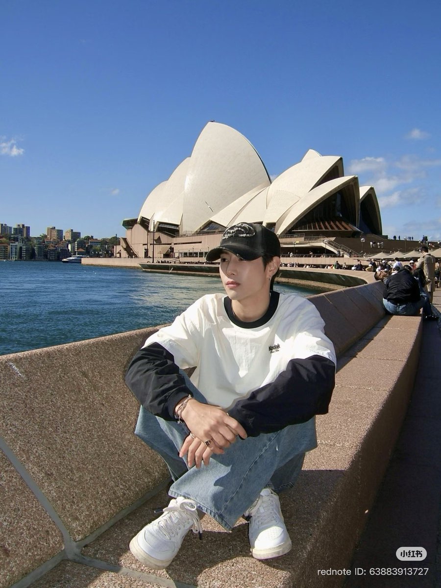 mt_amity93's tweet photo. Aussie vibes 🇦🇺✨🐨🦘

#MarkTuan #มาร์คต้วน https://t.co/O2u03xVB03