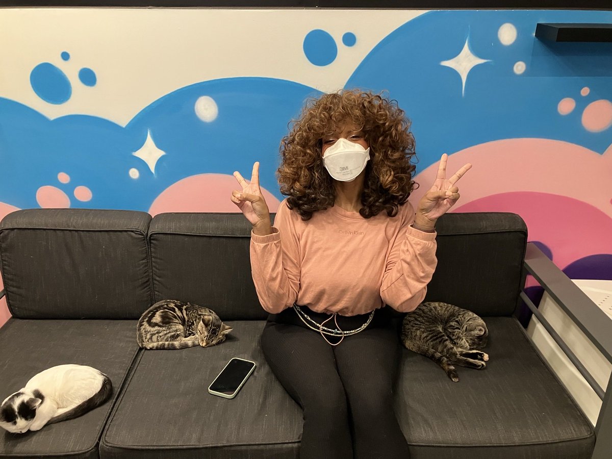 MaskedHottiee's tweet photo. I went to my first Covid Cautious event and had an amazing time at the cat cafe!!! Wow what a beautiful day! https://t.co/NDu6LKiotk