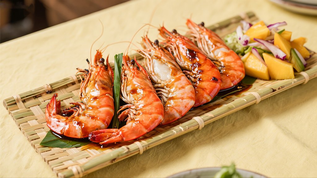 SassySierra12's tweet photo. Freshly shelled wild shrimp from the local market—plump, sweet, zero fishy aftertaste, perfect for quick weeknight stir-fries. ， https://t.co/dsSLHliP6R