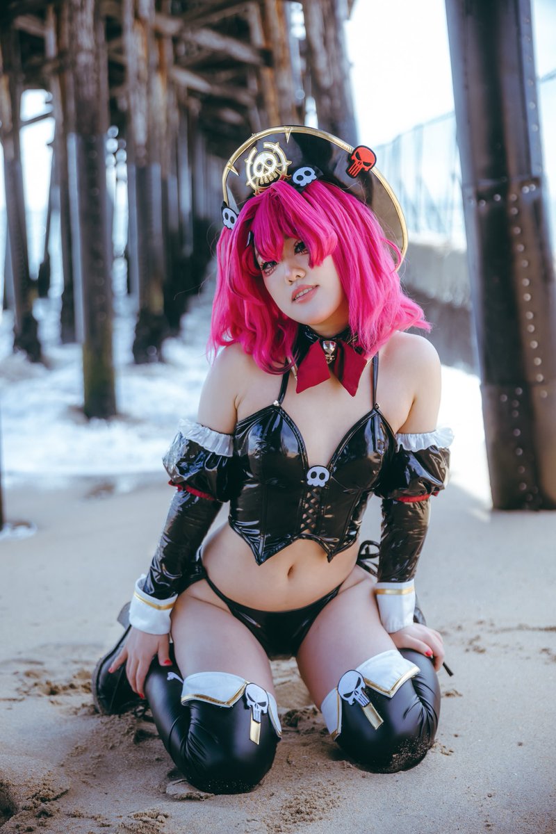 seraphiumcos's tweet photo. mast pics bc they’re rlly cute ngl ⭐️⭐️⭐️
📸: @Genodo
#nikke #cosplay #romanticmaid https://t.co/AqsSw8lmMw