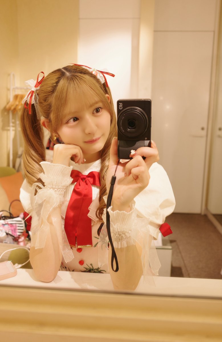 hinano_kubo0202's tweet photo. 今日はFCイベント当日です🎀

台風の中来てくださるみなさん本当にありがとうございます！ 

会場で会えるのすごく楽しみにしています✨

安全第一でお越しください🙇‍♀️ https://t.co/KHoEy11iBH