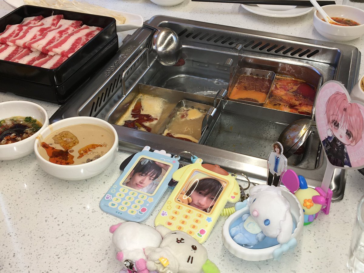 woooakoo's tweet photo. 군밤군단 https://t.co/FYhFLfgbfu