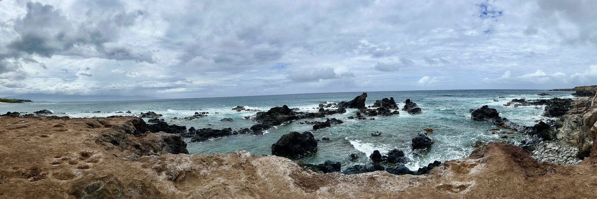MichaelLee9lpm's tweet photo. Ho'okipa Lookout Maui, HI https://t.co/jaRWwq7Xzm