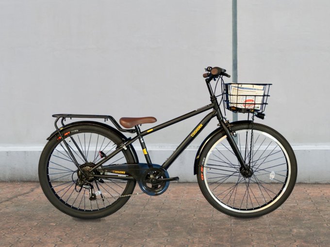 daisharin_OT's tweet photo. 【特価車CTB🚲】
COGHORN-Bが特価販売中✨
キャリア付きで荷物運びも便利！
外装6段変速、オートライト搭載なので夜間走行も安心です🌙
買い替えを検討中の方はぜひチェックしてください！ https://t.co/zBM2ObPM7K
