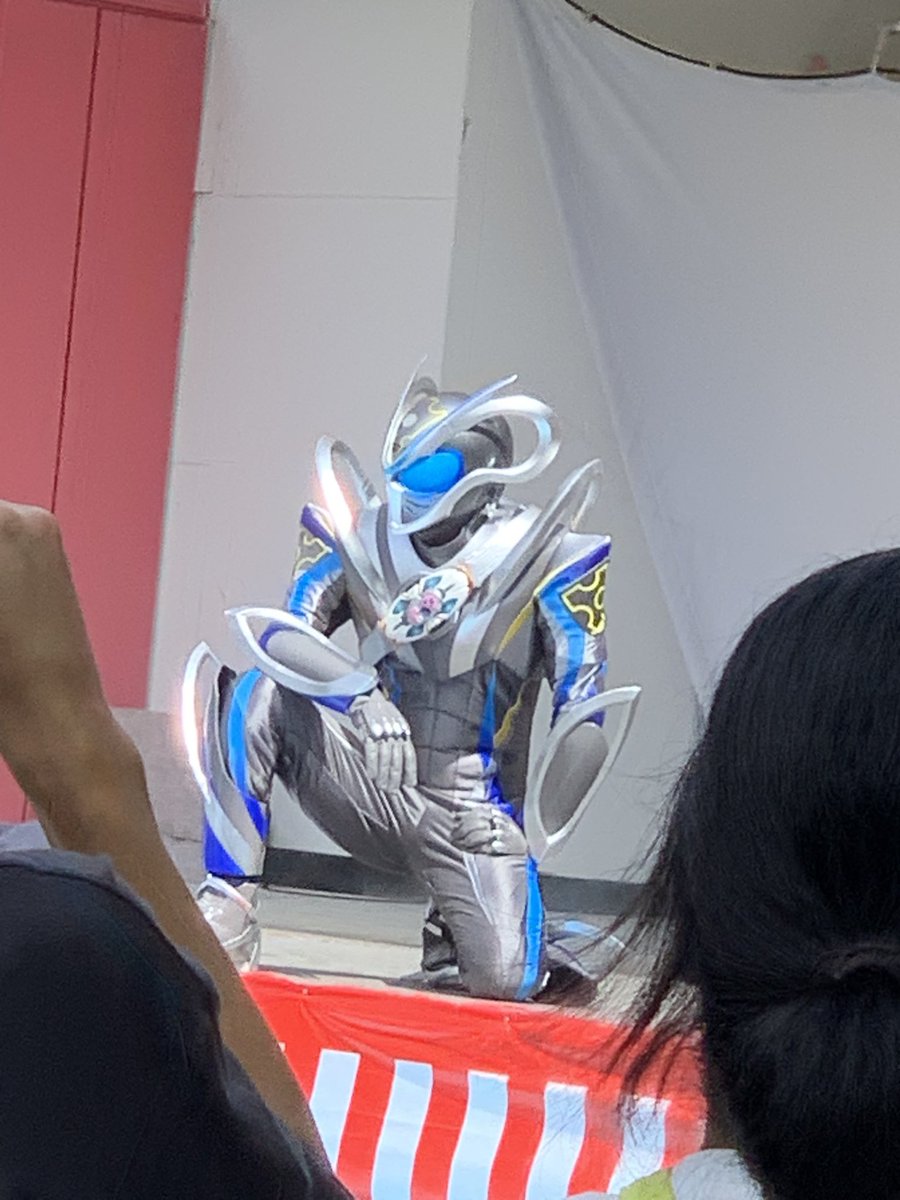 02Mne39's tweet photo. マイスのショー見に行きました✨ https://t.co/jrs3Zt6C3c