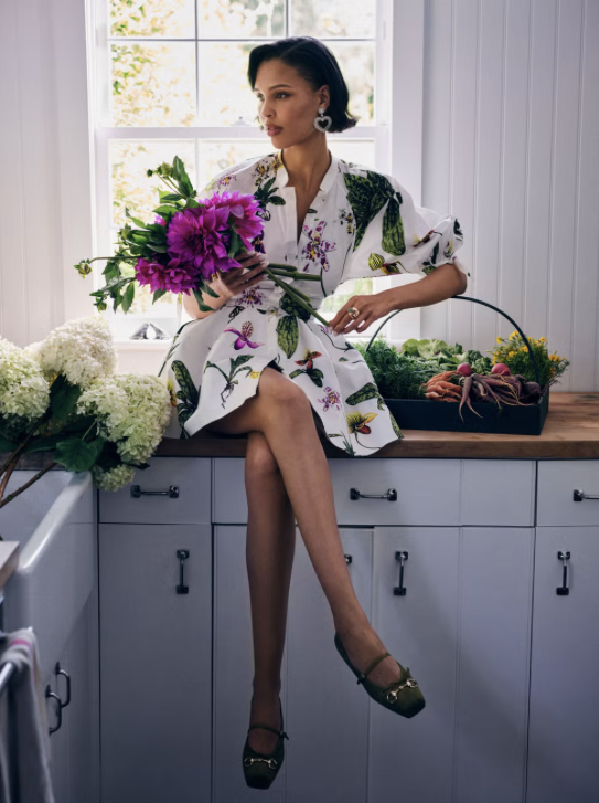 anna_knigh6040's tweet photo. Nara Smith has turned cooking and motherhood into polished, engaging lifestyle content. https://t.co/CTciMfeqBX #372WithU @ProfNichols https://t.co/eC5AvdbMEQ