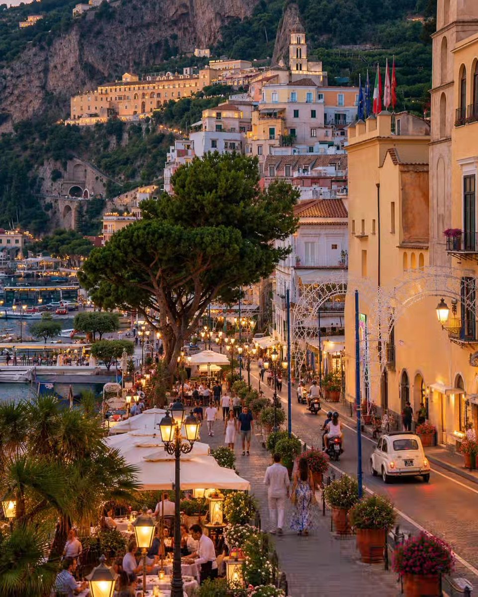earthserenityy's tweet photo. Amalfi Coast Italy https://t.co/WREKyuOuCw