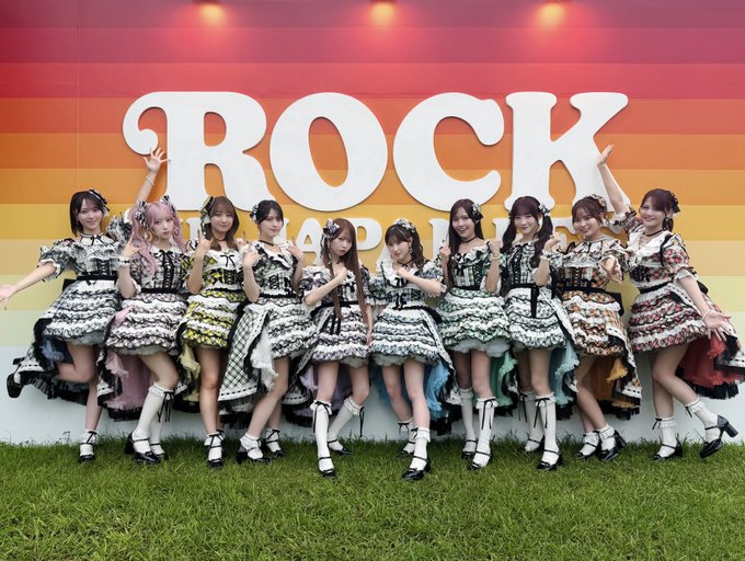 Sony_Musiclive's tweet photo. 🌈ROCK IN JAPAN FESTIVAL 2026💖

後ろの方まで本当にたくさんの方が🥺
一緒にタオルを回したり手を振ったり
とってもうれしかったです！

最高でしたっ！
ありがとうございました🌟🍈

#ロッキン https://t.co/DWO71Cc6D4