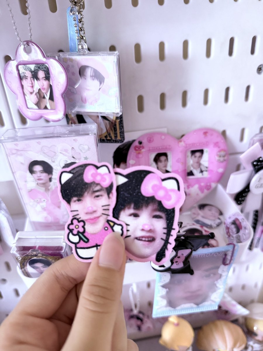 baberxs's tweet photo. Sticker A6 &amp; Die-cut Sticker by #urbluecms ขอบคุณสำหรับงานสวยๆมากๆค้าบ🤏🏻🤍 https://t.co/o72rK5vk4B