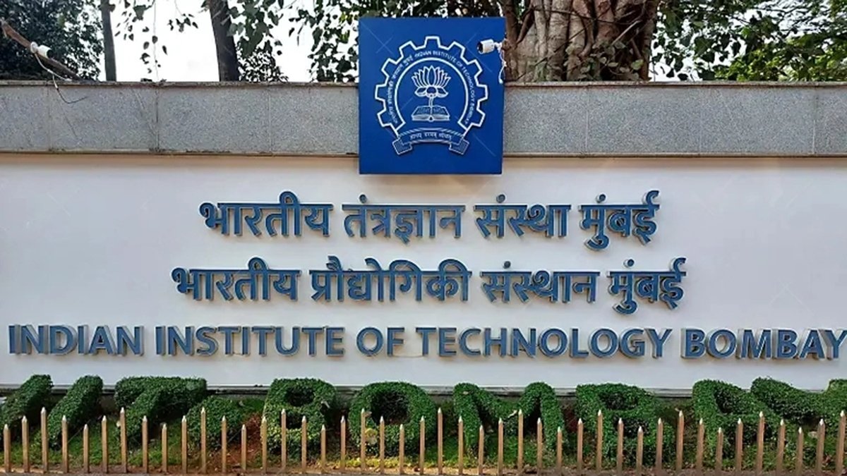 Anviksha_'s tweet photo. IIT Bombay Fee Structure:

- Academic Fee: ₹1,34,150 for General, EWS, and OBC students.

- Academic Fee: ₹34,150 for SC/ST students.

- Tuition Fee: ₹1 lakh for General, EWS, and OBC students

- Tuition Fee: ₹0 for SC/ST students (fully waived)

Fair Education 🤡 https://t.co/sZRQZyfbe3