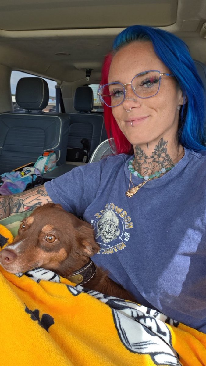 Queenbee004001's tweet photo. Road trip time! https://t.co/VD1WvTD3oZ