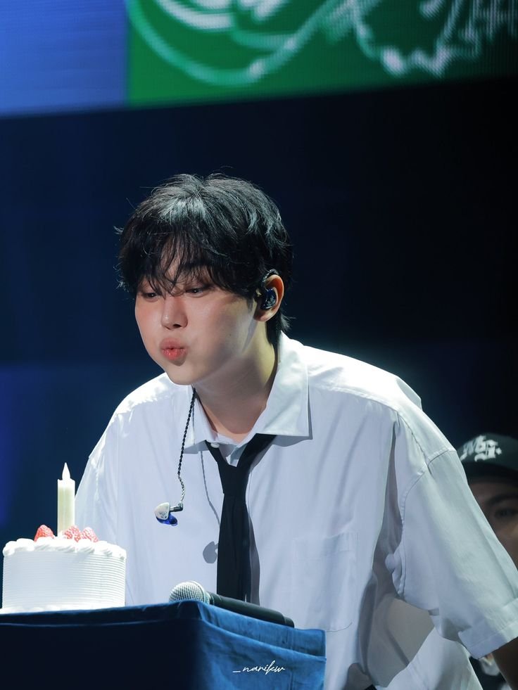 gule_116's tweet photo. 이때 승관이보고 신선한 충격을 받음 
너무 이뻐서 https://t.co/aoB9rhPTFl