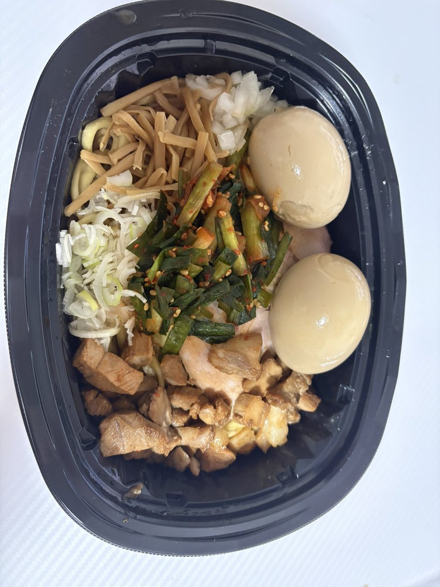 mitta7110's tweet photo. 外に出るのめんどすぎて
お蕎麦注文( *´ ཫ`*) https://t.co/rFo9rz5I7v