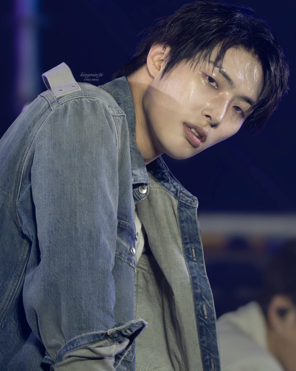 kingmin9i's tweet photo. 260920 ATA festival
#ATEEZ #mingi #민기 https://t.co/542OnFQqWO