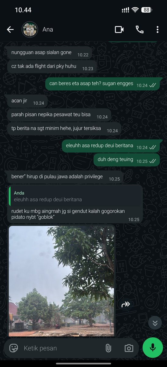 giaaemm's tweet photo. KALIMANTAN ASAP NYA MASIH TEBEL NJIR TAPI BERITANYA MINIM BANGET https://t.co/2H9xJJduSE