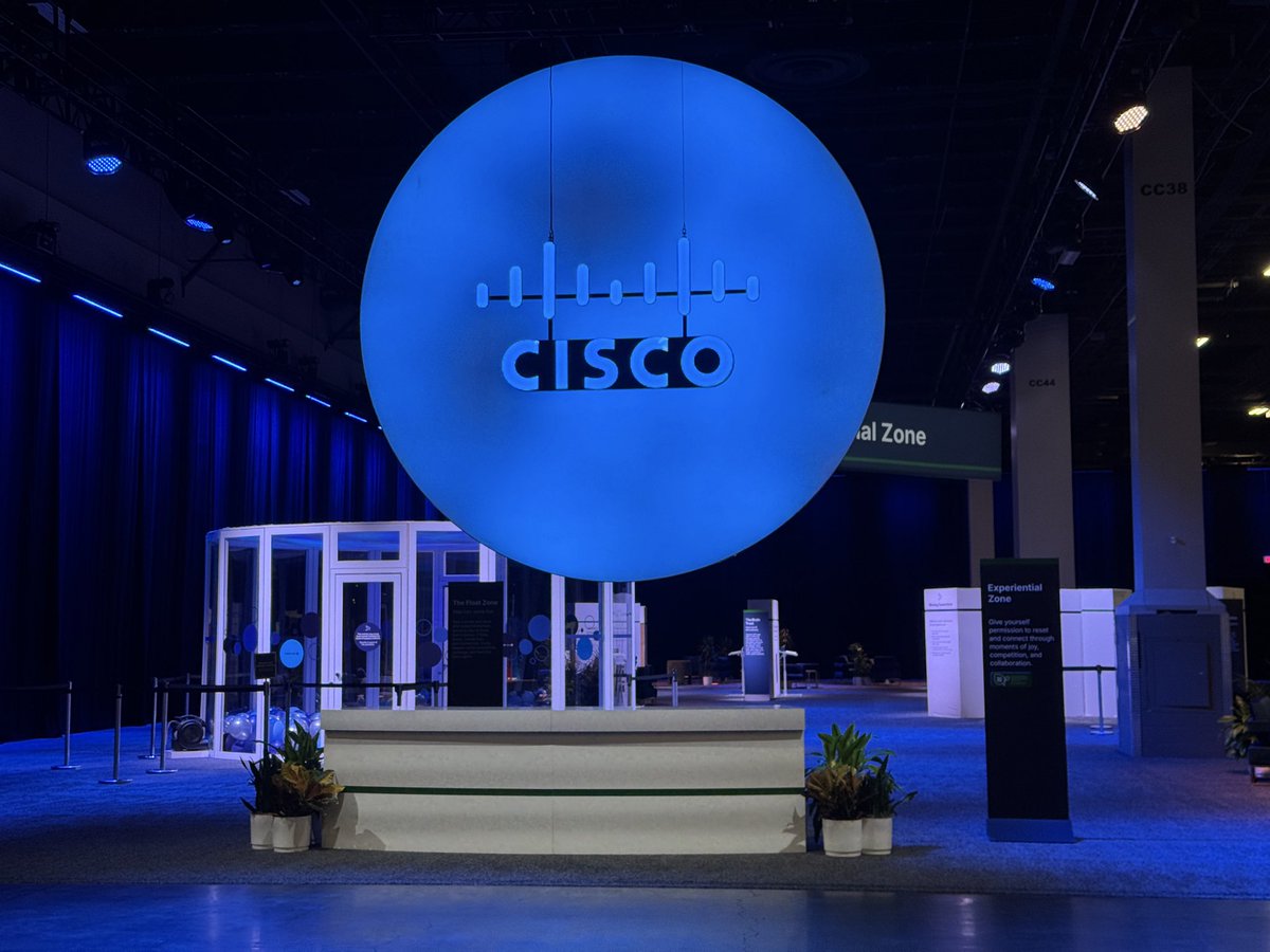 SineLanguage89's tweet photo. Systems Tech for 5 large theaters + silent disco @ Cisco GSX in Las Vegas. #LAcoustics #Kiva #x8 #Yamaha https://t.co/N5ZdweUyui