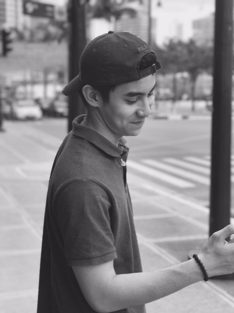 summerof_brent's tweet photo. dito muna ako sa younger LoverBoy

IST BRENT FUNALO MONDAY https://t.co/M2RMEVpMeU