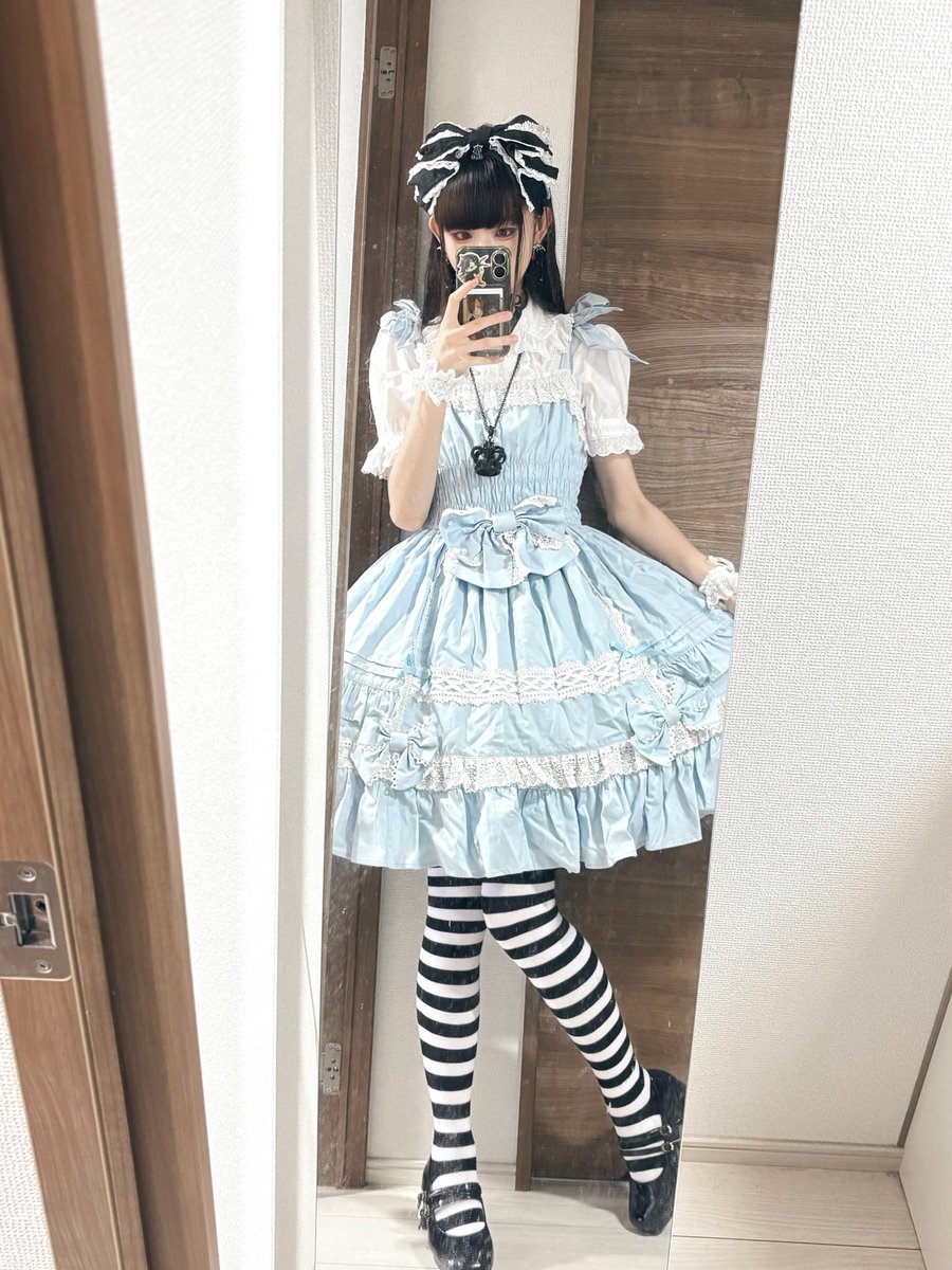 minami_k819's tweet photo. 本日はアリスコーデ🐰 https://t.co/VCtXx5Zeqw