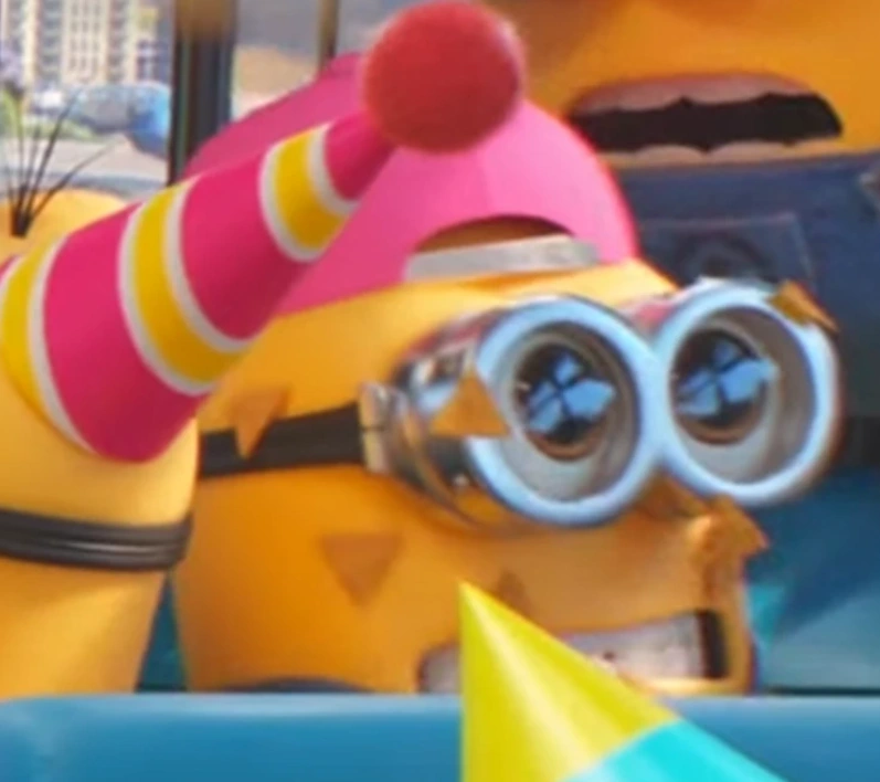 shamdrewhuss's tweet photo. i forgot theres another baby sized minion named jack https://t.co/aLaorn7Kse