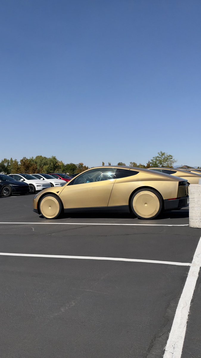 jer_jensen's tweet photo. Another look at the Tesla Cybercab fleet in Draper, Utah. I counted at least 20 vehicles parked together.

#cybercab #robotaxi #tesla https://t.co/eZiYiQDyzd