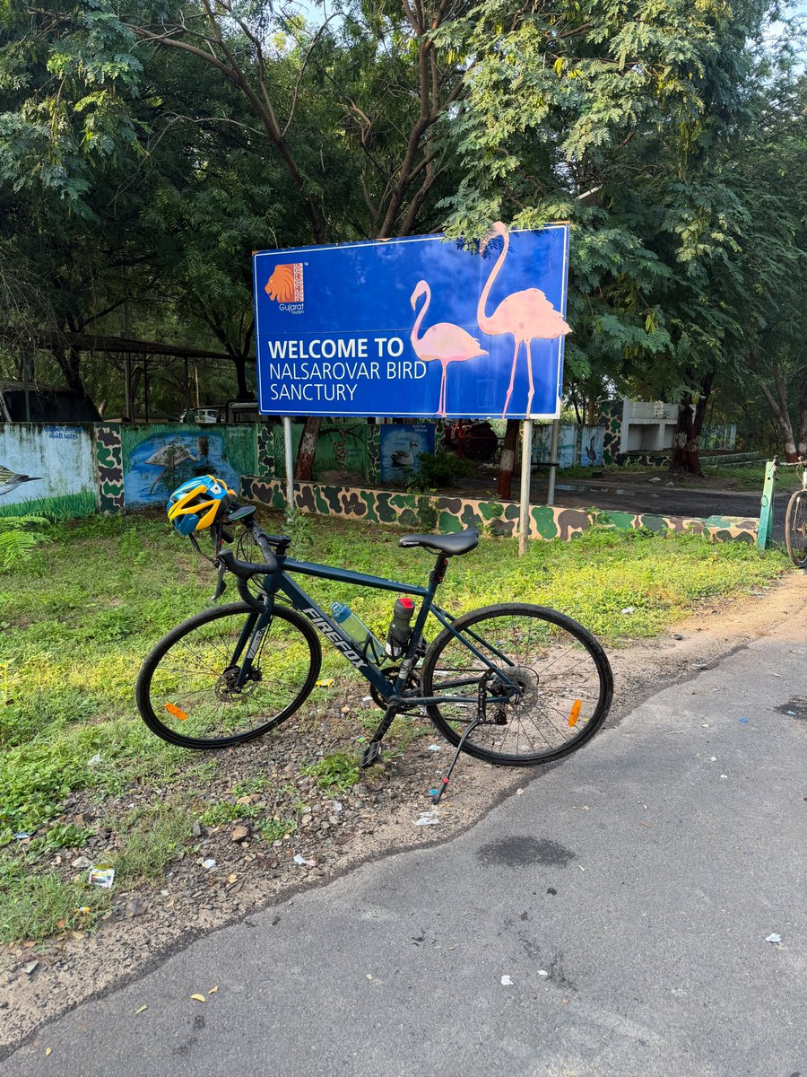 nish_builds's tweet photo. 158 km on a bicycle.

Broken, painful elbow.

36+ hours with almost no sleep.

2 absolute crackheads for company.

Darkness, sunlight, scorching heat, clouds, and rain. Saw it all, except snow.

A weekend of pure adrenaline. https://t.co/R8PmV3Hjpk