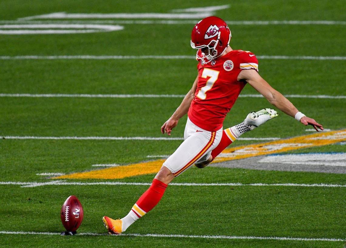 KCChiefs_BR's tweet photo. HARRISON BUTKER VENCE O JOGO PARA O KANSAS CITY CHIEFS.

#ChiefsKingdom https://t.co/BaAlGuuA9l