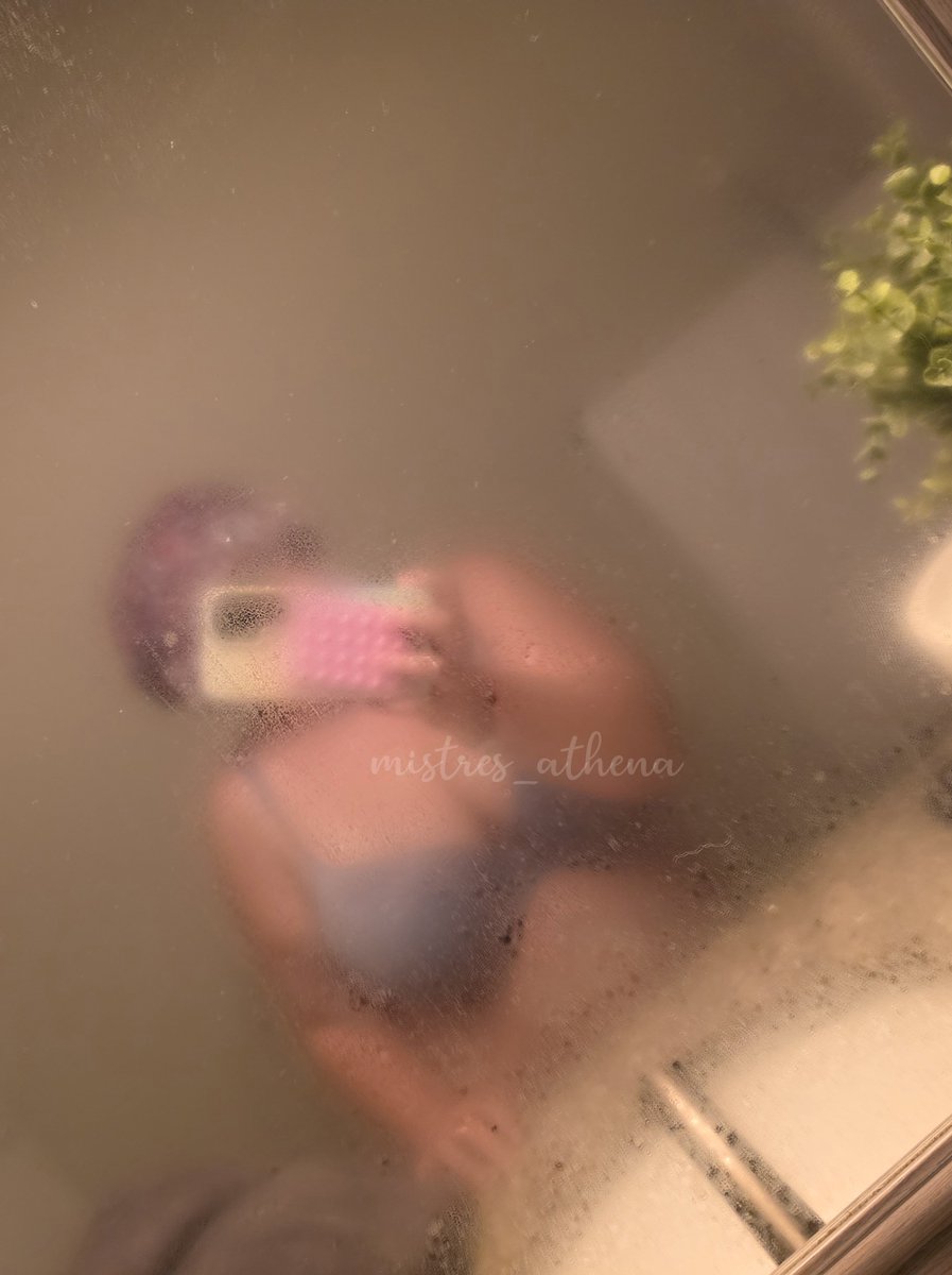 mistres_athena's tweet photo. Its already steamy and i haven't made it into the shower yet haha
 https://t.co/KnO9DqNT02 https://t.co/XJyUFyUOtW