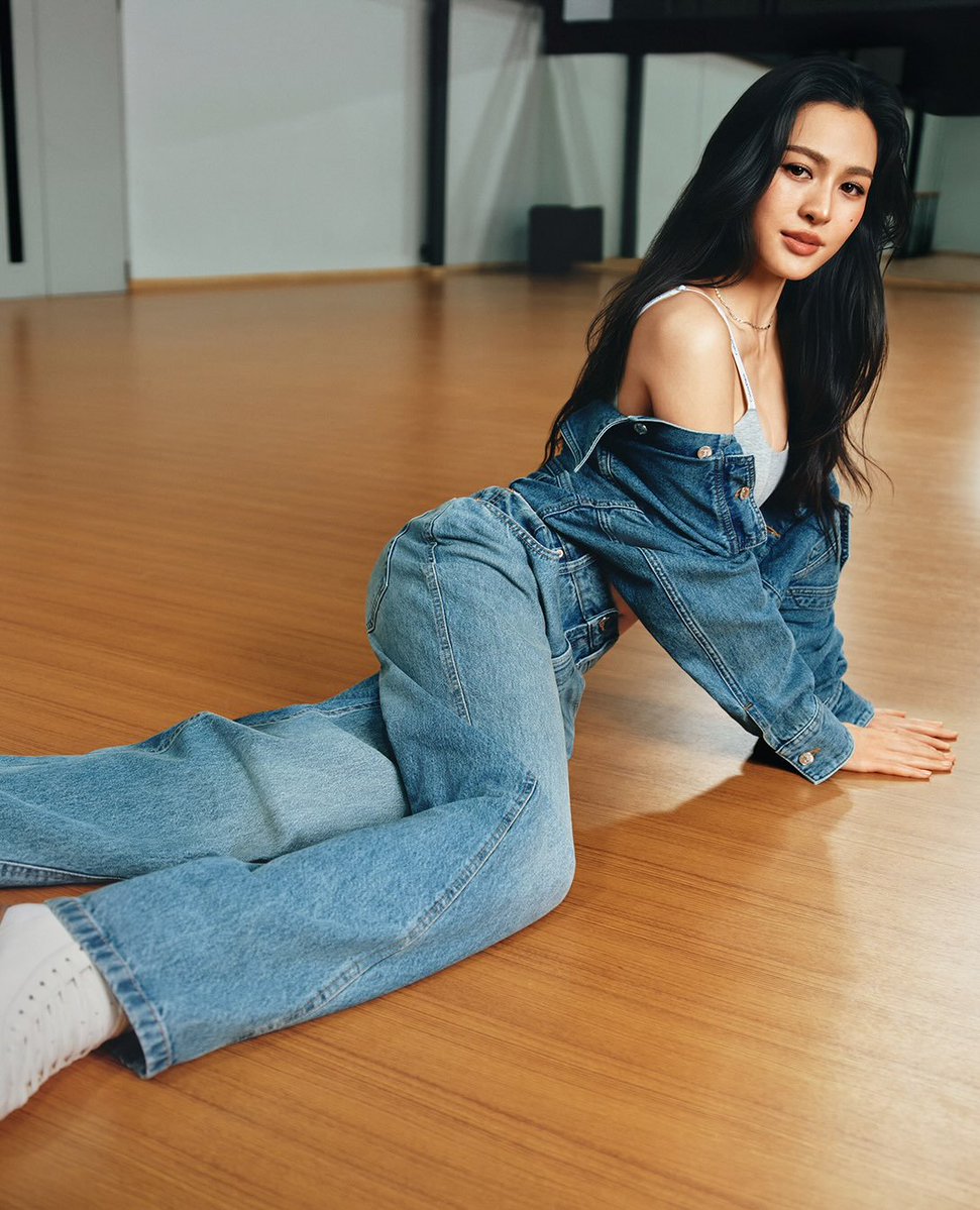 Conancung_CAN's tweet photo. ไม่สามารถละสายตาจากกล้ามท้องได้เลย 🫣

#LinglingkwongxCalvinklein
#CalvinKlein
#LinglingKwong https://t.co/3yTysRUz00