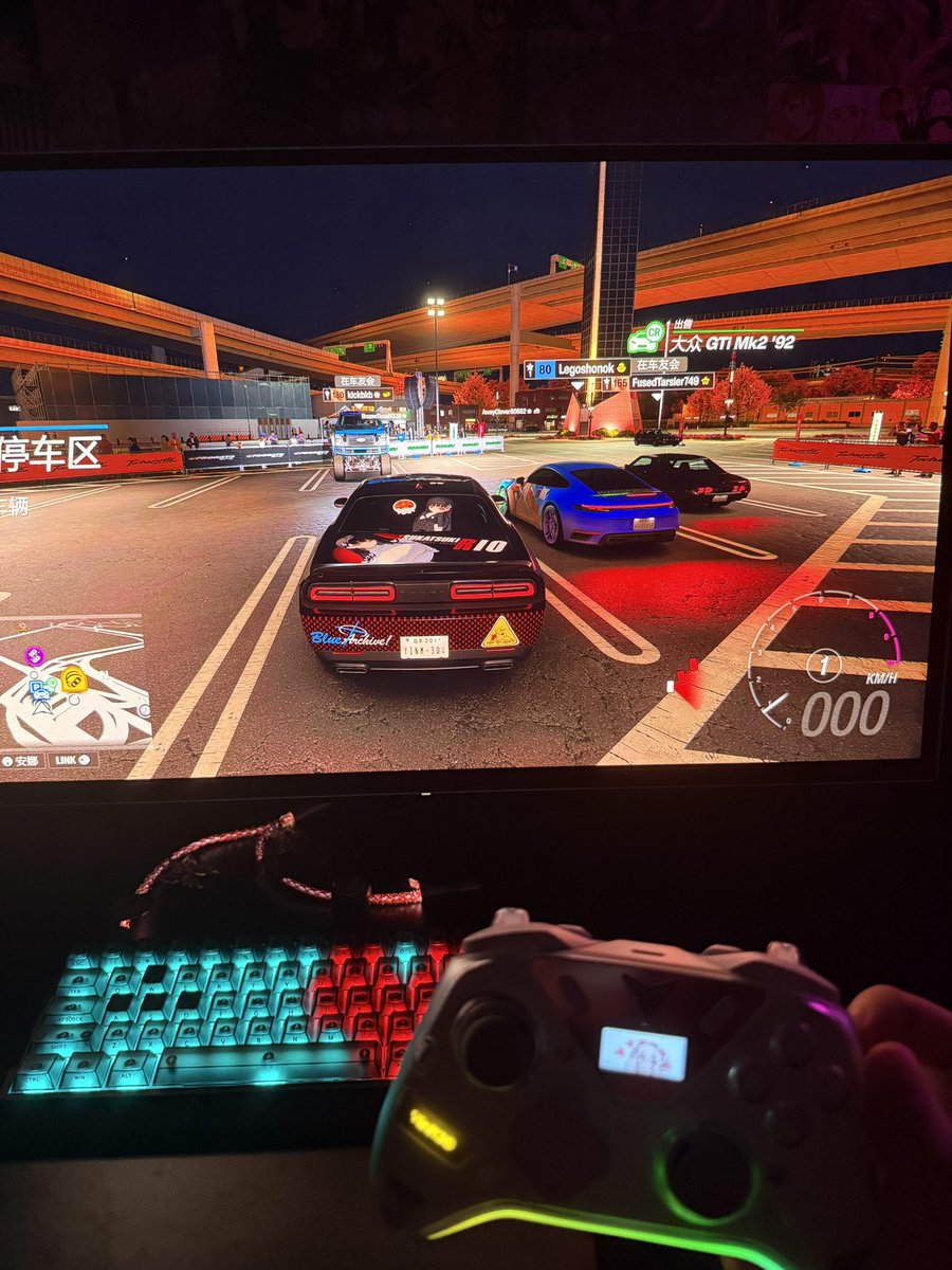 M30Yin's tweet photo. 终于是恢复到能坐在电脑前玩游戏了，也纠结买个xbox精英二呢还是ps5手柄来玩游戏呢，也在想要不要把地平线5也下回来，毕竟6的涂装被打压的几乎没有了，没涂装也没有想玩下去的欲望了 https://t.co/i4VO5lTbpC