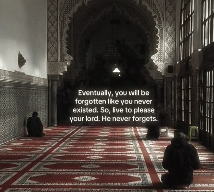 Aimankhanonly1's tweet photo. Focus on what truly endures. The worldly noise will fade, but your deeds and intention with your Creator remain. 🤲✨
.
.
.
#IslamicReminders #Faith #Mindfulness #Purpose #IslamicThought #InnerPeace https://t.co/hG0j3S8mtw