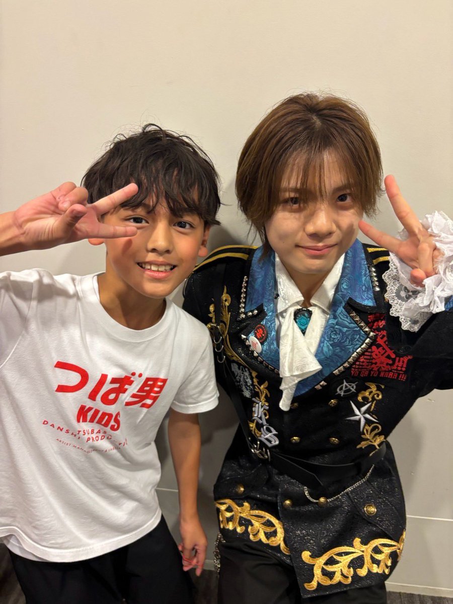soji_tsubadan's tweet photo. 『つば男FES2026完走記念 大集合•大特典会』
真・世が世なら‼︎! 先輩と写真を撮っていただきました😍‼️
優しくしてくれて、うれしすぎました✨宝物です。
ありがとうございました😆✨
#つば男
#つば男KIDS https://t.co/09UCG7Azzc