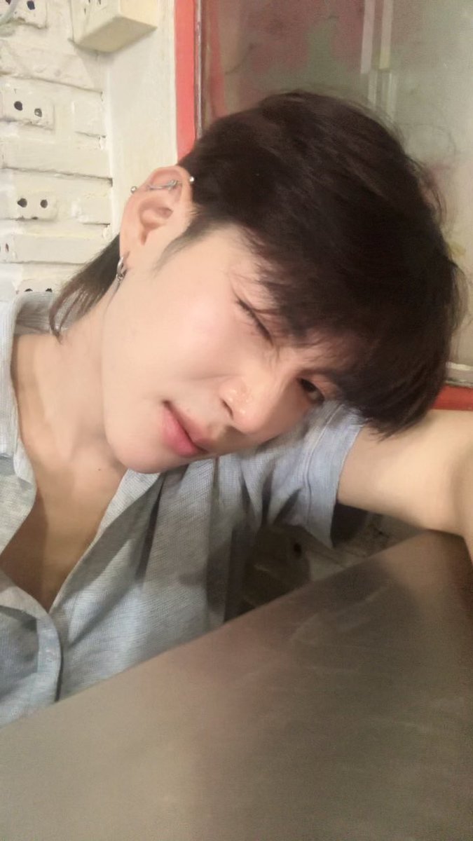Txn_cxanpk's tweet photo. ถนัดซ้าย ชักขวา เอ้าา https://t.co/eUSPpsLNQ7