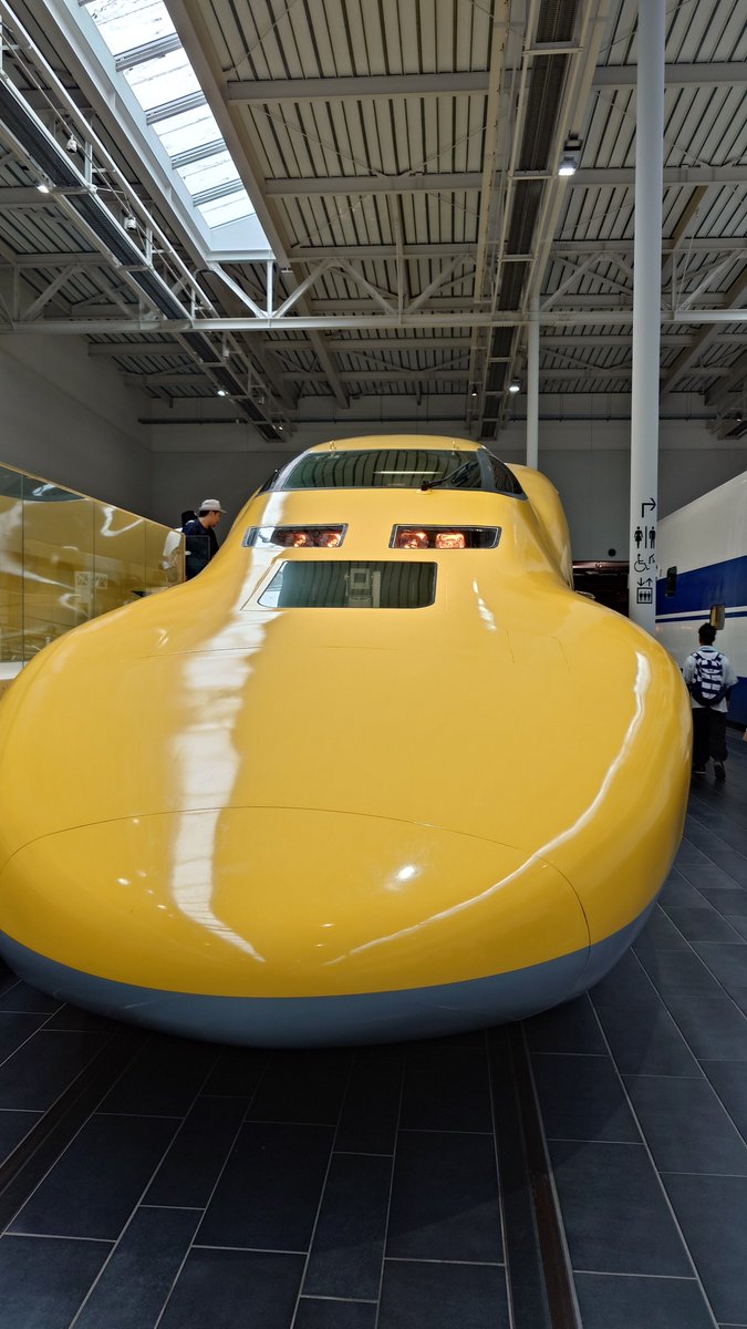 torokan2's tweet photo. リニア・鉄道館に行ってきた！リニアとドクターイエローに乗れたよ！
ちいかわの推し旅引換証も本日分はあるとのことで貰えた！ https://t.co/ZtyJp1Y8yo
