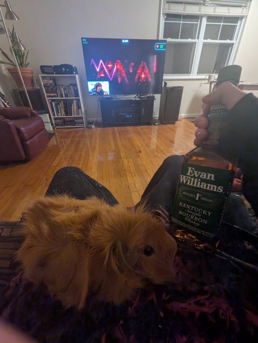 SpeedyMuffin's tweet photo. Wasn't even gonna drink tonight but fuuuuuck https://t.co/zhgQjJrQTT