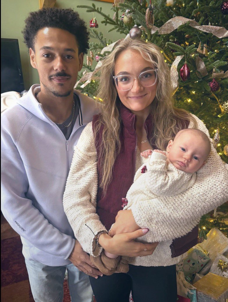 GarbageHuman24's tweet photo. STOP 👏🏾 HAVING 👏🏾 KIDS 👏🏾 WITH 👏🏾 BLACK 👏🏾 MEN 👏🏾 https://t.co/EMliOU2QqB