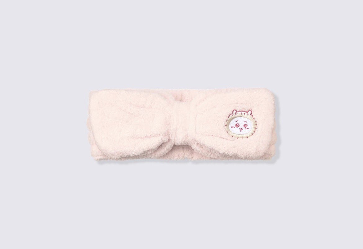 marychopper's tweet photo. ちょ！ちいかわ×GUコラボが可愛すぎる！！ポーチとヘアバンド買うの確定！！ https://t.co/vz4yHIzBb7