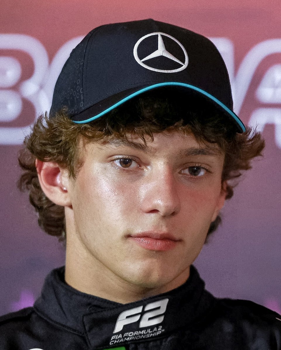 kikotonelli's tweet photo. just a pretty boy 🩷

[baku, 2024] https://t.co/uq1ppwzqYj