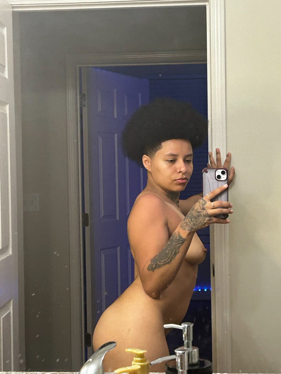 findtwinn's tweet photo. heyyy my stud name tween! im lowkey on here tryna get some real dick. hmu if you down to chill, smoke get high &amp; fcck.. also hit the follow button help my page blow up and rt this post cause i need yo support 😘💋 #studfantasy #sneakylink #buycontent #ft #meetup #coolpeople https://t.co/gFKLkIp4A8