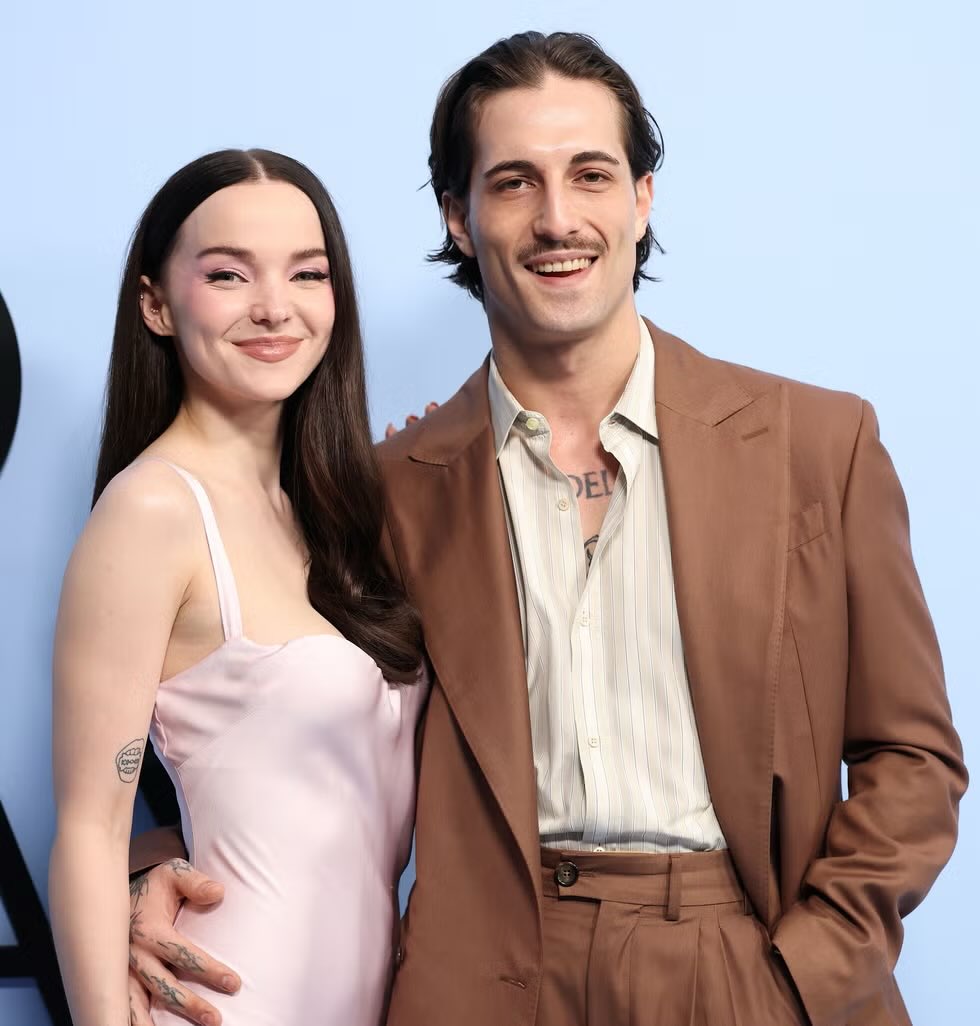 DoveCameronData's tweet photo. Dove Cameron and Damiano David will get married at Castiglion del Bosco, A Rosewood Hotel this weekend, a mega luxurious hotel with 2 Michelin stars. 

Via Vanity Fair Italia https://t.co/7JwsFv9fJN